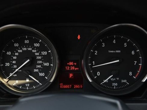 Used 2015 BMW Z4 sDrive28i RWD image 11