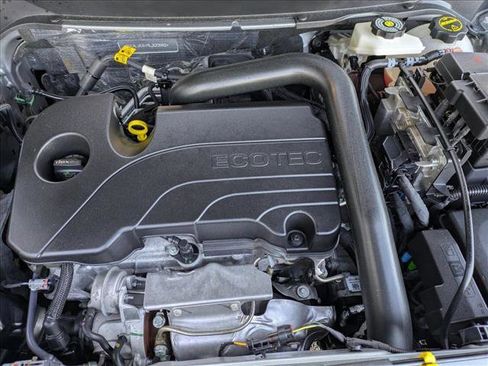 Used 2024 GMC Terrain SLT image 22