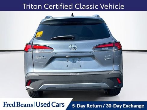 Used 2025 Toyota Corolla Cross XLE w/ Convenience Package AWD/4WD image 8