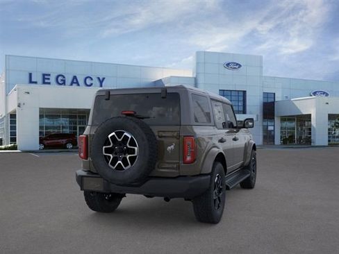 New 2026 Ford Bronco Outer Banks image 8