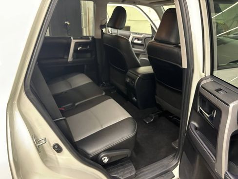 Used 2022 Toyota 4Runner SR5 Premium w/ Moonroof Package AWD/4WD image 16