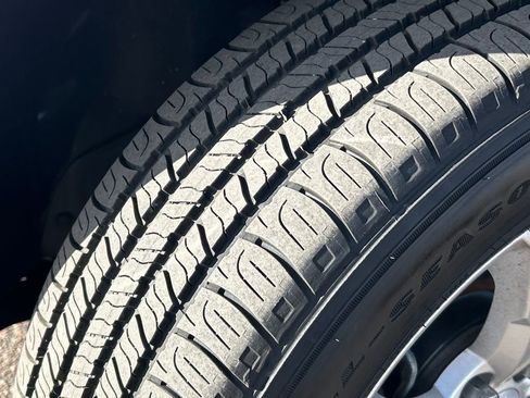 Used 2017 Chevrolet Equinox LS image 30