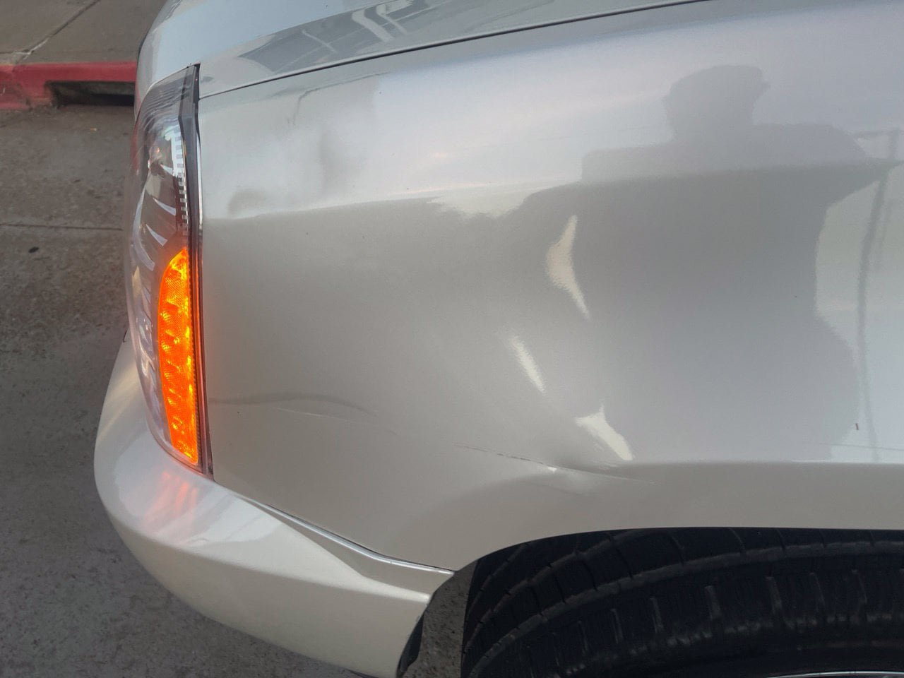 Used 2009 Cadillac Escalade AWD image 5