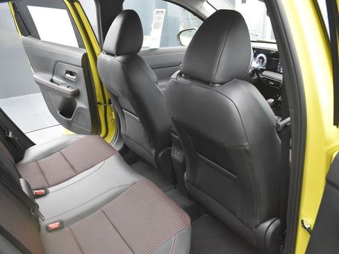 New 2025 Nissan Kicks SR AWD/4WD image 18