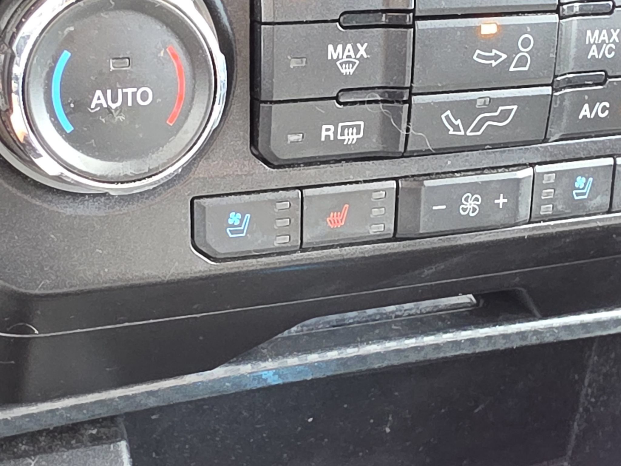 Used 2019 Ford F150 Lariat AWD/4WD image 29