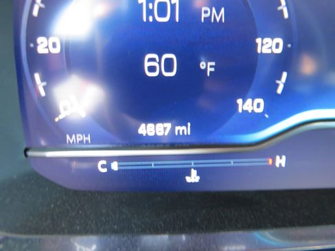 Used 2024 Chevrolet Tahoe Z71 w/ Z71 Off-Road Package image 20