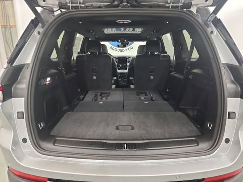 New 2025 Jeep Grand Cherokee L Limited w/ Luxury Tech Group II image 8