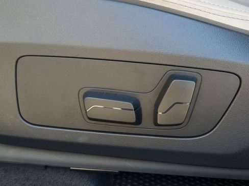 Used 2025 BMW X2 xDrive28i w/ Convenience Package image 18