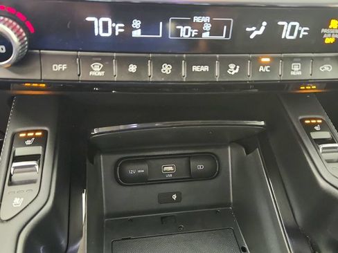 Used 2021 Kia Telluride SX w/ SX Prestige Package AWD/4WD image 22