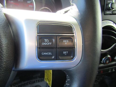 Used 2016 Jeep Wrangler Unlimited Rubicon AWD/4WD image 29