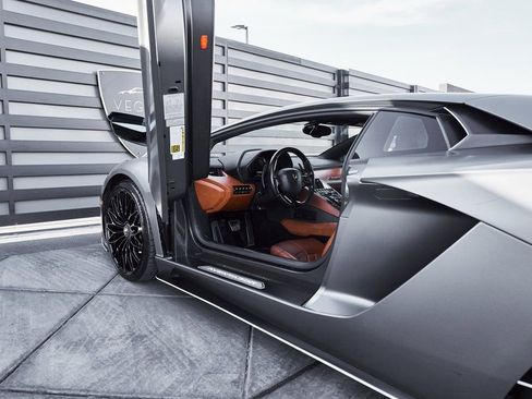 Used 2018 Lamborghini Aventador S AWD/4WD image 40