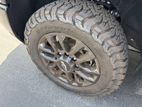 Used 2026 Chevrolet Silverado 2500 LT w/ Trail Boss Package AWD/4WD image 12
