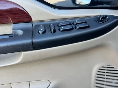 Used 2005 Ford Excursion Limited image 12