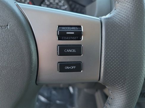 Used 2019 Nissan Frontier SV image 7