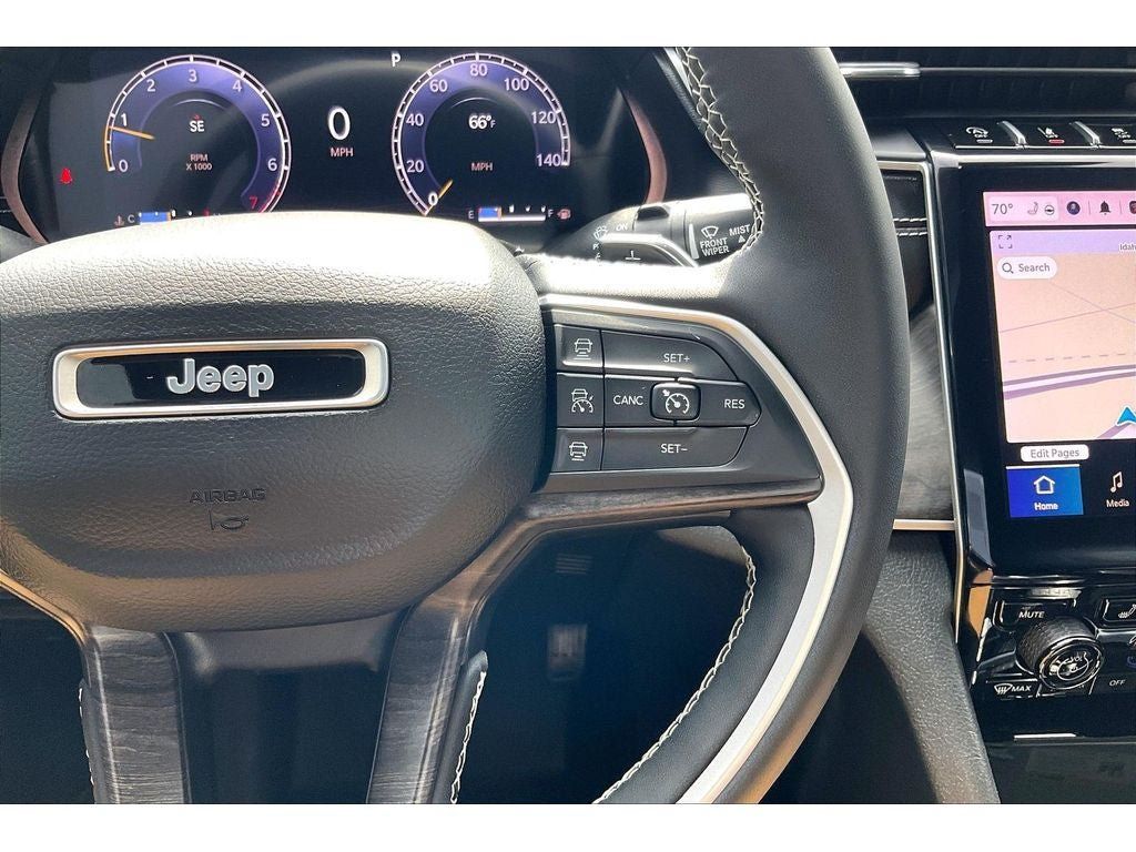 Used 2023 Jeep Grand Cherokee L Limited AWD/4WD image 21