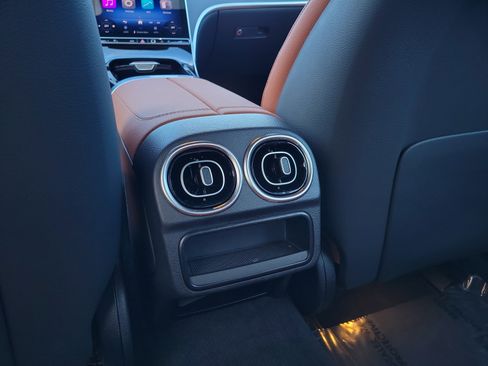 Certified 2025 Mercedes-Benz C 300 Sedan image 14