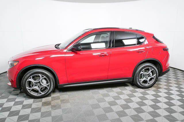 New 2026 Alfa Romeo Stelvio Sprint AWD/4WD image 35