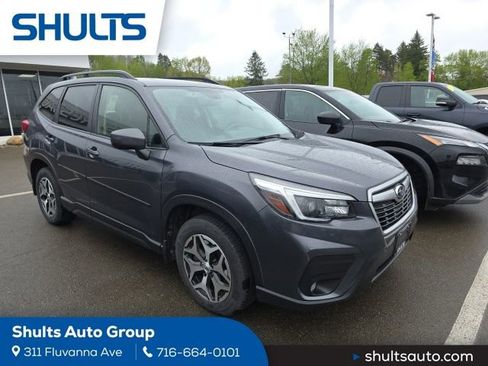 Used 2021 Subaru Forester Premium AWD/4WD image 1