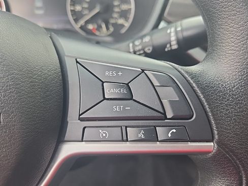 Used 2024 Nissan Altima 2.5 SV FWD image 17