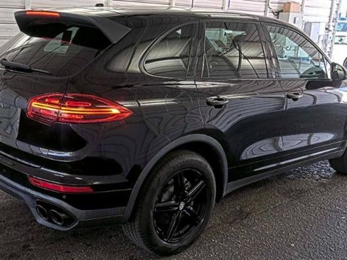 Used 2016 Porsche Cayenne Diesel AWD/4WD image 7