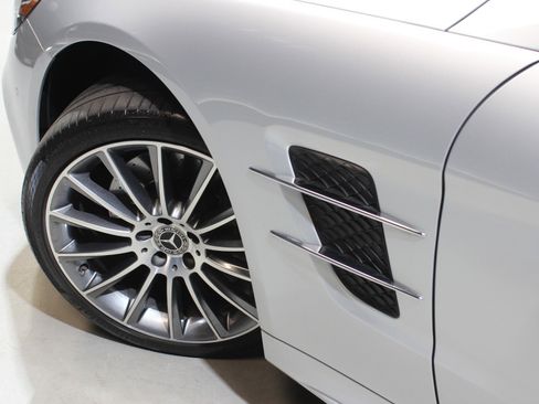 Used 2020 Mercedes-Benz SL 450 image 24
