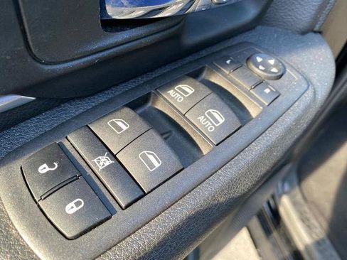 Used 2024 RAM 1500 Warlock AWD/4WD image 13