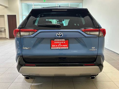 Certified 2023 Toyota RAV4 SE w/ Convenience Package image 5