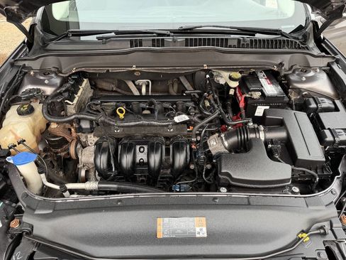 Used 2013 Ford Fusion SE FWD image 18
