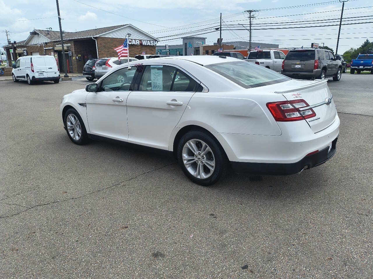 Used 2018 Ford Taurus SEL w/ Equipment Group 201A FWD image 7