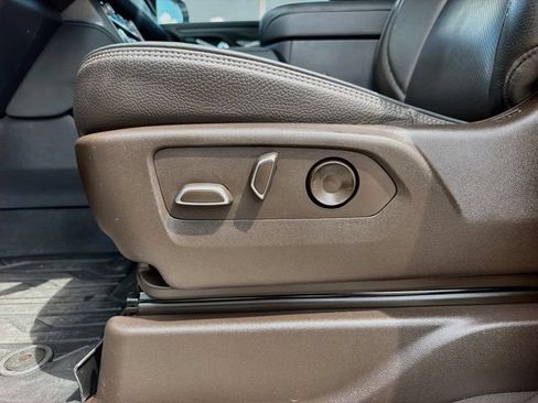 Used 2022 GMC Yukon Denali AWD/4WD image 27