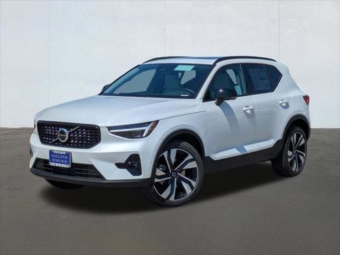New 2026 Volvo XC40 B5 Ultra w/ Climate Package image 1