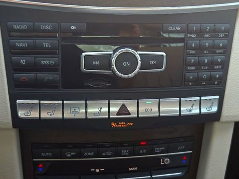 Used 2014 Mercedes-Benz E 250 BlueTEC Sedan image 17