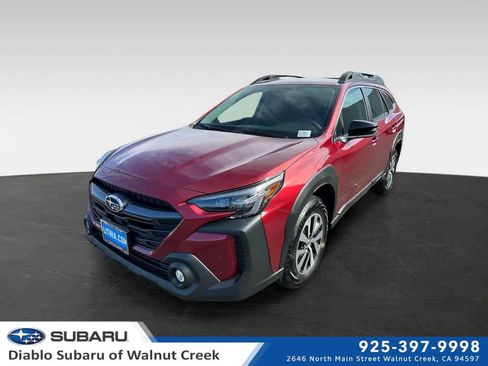 Used 2025 Subaru Outback Premium AWD/4WD image 1