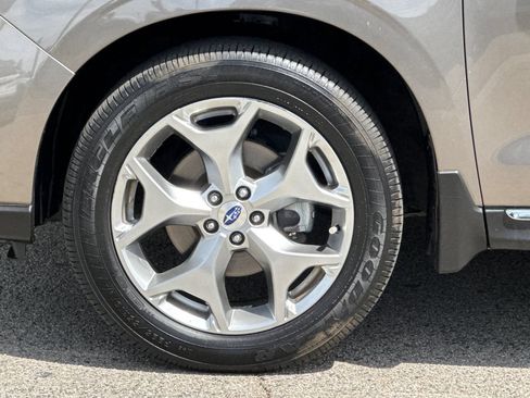 Used 2018 Subaru Forester 2.5i Touring w/ Popular Package #3B AWD/4WD image 27