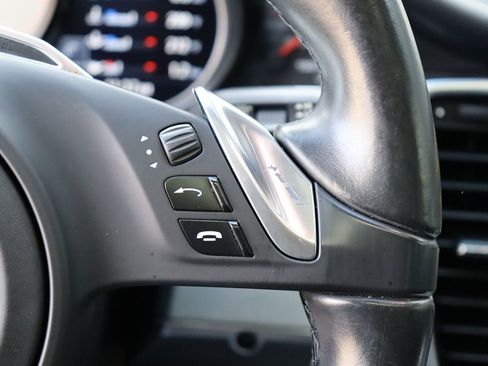 Used 2015 Porsche Panamera S image 17