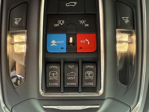 New 2026 Jeep Grand Cherokee Limited w/ Limited Altitude Package AWD/4WD image 7