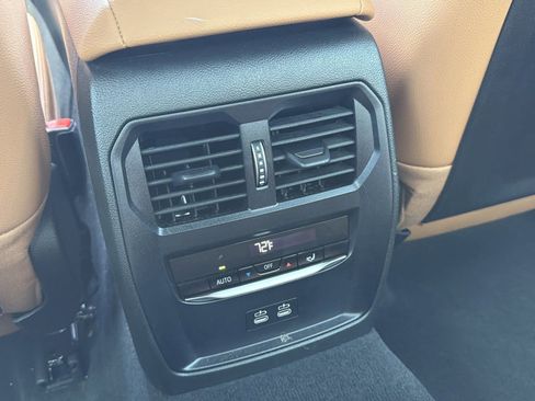 New 2025 BMW 330i Sedan w/ Convenience Package RWD image 16