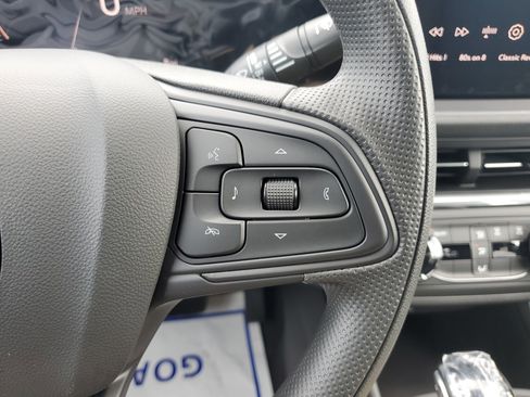 New 2025 Buick Envista Preferred image 22