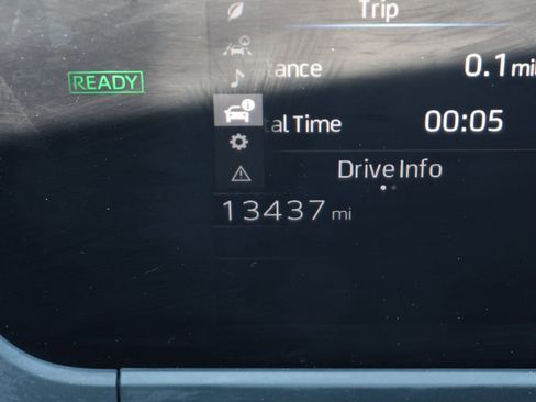 Used 2024 Toyota bZ4X XLE w/ Weather Package image 20