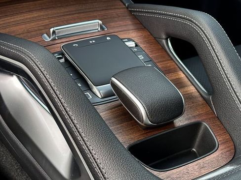 Certified 2025 Mercedes-Benz GLE 450e 4MATIC image 18