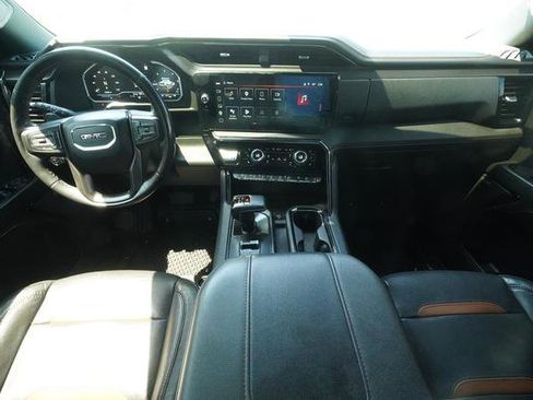 Used 2023 GMC Sierra 1500 AT4 w/ Technology Package AWD/4WD image 14