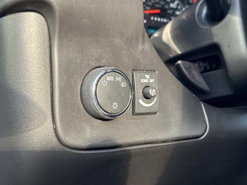 Used 2024 GMC Savana 2500 w/ Driver Convenience Package image 14