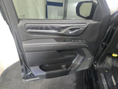 Used 2024 GMC Yukon XL Denali image 14