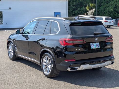 Used 2022 BMW X5 xDrive45e w/ Executive Package image 3