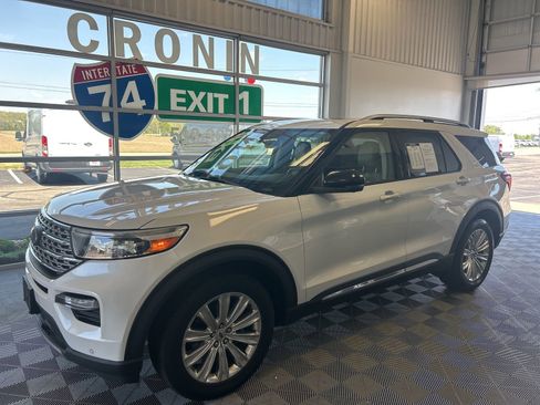 Used 2020 Ford Explorer Limited image 3