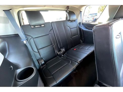 Used 2018 GMC Yukon SLT image 29