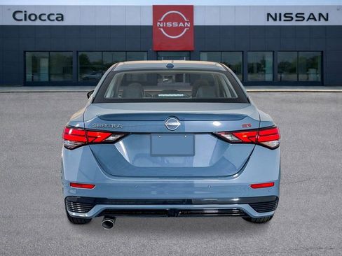 New 2025 Nissan Sentra SR w/ SR Premium Package FWD image 3