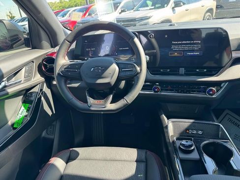 New 2026 Chevrolet Equinox RS w/ Convenience Package III FWD image 11