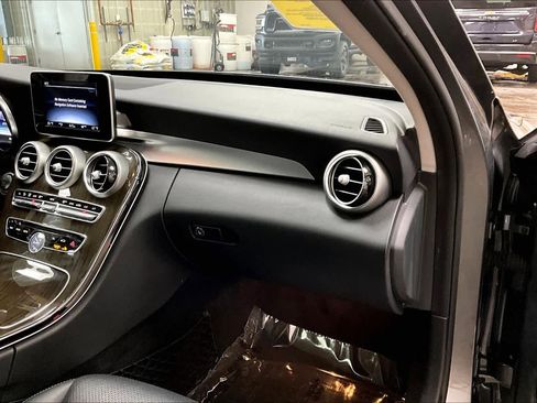 Used 2017 Mercedes-Benz C 300 4MATIC Sedan image 19