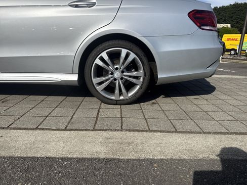 Used 2014 Mercedes-Benz E 350 Sedan image 19